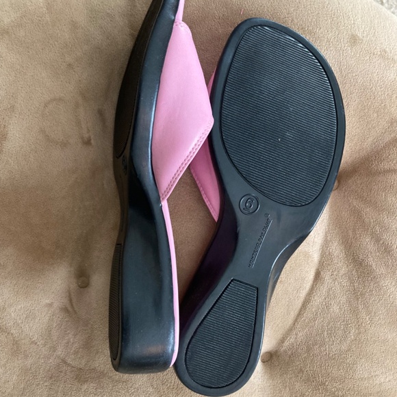 Montego Bay Club Pink Slide Sandals Size 6 - Picture 5 of 6